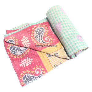 Vintage Kantha <b>Quilts</b> Home Decor Indian Reversible Hand Stitched Heavy <b>Throw</b> Old Sari Blanket Patch Work Heavy 3 To 5 Layers - Product Image 3