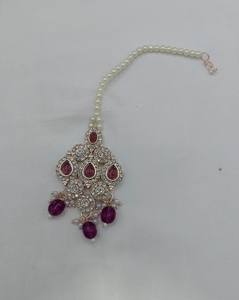 Exquisito Conjunto de Joyería Nupcial Étnica de Aleación Chapada en Oro Rosa con Zirconia, Collar Gargantilla, Pendientes y Maang Tikka para Aniversario - Product Image 5