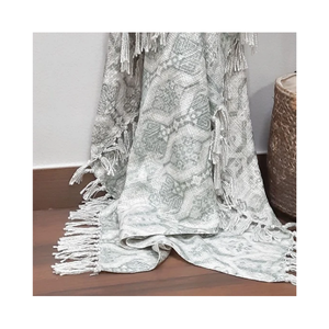 Manta Tejida Estampada 100% Lana Hipoalergénica con Certificación GOTS, Gris Jacquard, Suave, para Todas las Estaciones, Sofá Cama, Piel Sensible - Product Image 2