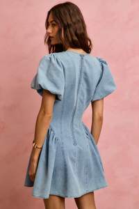 Robe mini en jean à manches bouffantes SO ME, coupe ajustée et évasée - Product Image 5