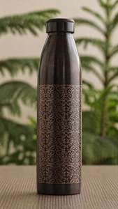 Juego de vasos de cobre con tapas, estilo vintage, acabado martillado, para uso en fiestas en casa. - Product Image 3
