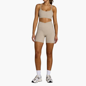 ชุดโยคะ 2 ชิ้นแบบผูกคอสำหรับผู้หญิง กางเกงขาสั้นเอวสูงรัดรูปยกกระชับสะโพก เสื้อชั้นในออกกำลังกายกันน้ำไร้ตะเข็บน้ำหนักเบาสีพื้น - Product Image 2