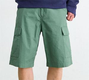 กางเกงขาสั้นคาร์โก้ลำลองสำหรับบุรุษ หลายกระเป๋า ความยาวระดับเข่า สำหรับใส่กลางแจ้ง ทนทาน สวมใส่สบาย น้ำหนักเบา เหมาะสำหรับฤดูร้อน สไตล์ชุดลำลองประจำวัน - Product Image 4