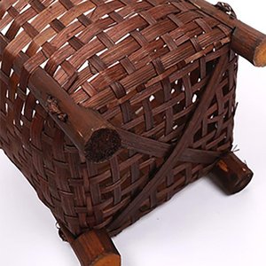 Cesta de bambú hecha a mano con materiales naturales que ofrece una solución de almacenamiento duradera para la organización del hogar y decoración. - Product Image 4