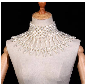 Collier de perles blanches fait main, élégant, pour mariage, design classique, meilleur cadeau pour les fêtes - Product Image 1