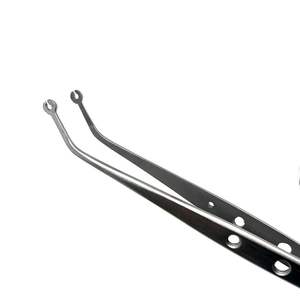 Instruments chirurgicaux : Pinces à pointe dentelée pour pansements en coton - Product Image 2