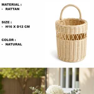 Cesta colgante de mimbre artesanal - Product Image 2