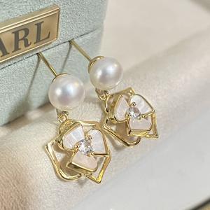 Autumn Winter Luxury <b>Brooch</b> Light Flat Pearl Chest Flower Elegant Deep Sea Fritillaria Huashan Camellia <b>Fashion</b> Dangle Earrings - Product Image 5