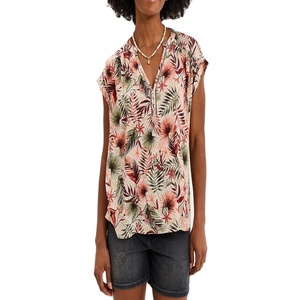 เสื้อเบลาส์ผ้าเครปแขนสั้นสีเขียวกากีสำหรับผู้หญิง น้ำหนักเบา ระบายอากาศได้ดี สวยสง่า สวมใส่สบาย เหมาะสำหรับใส่ทำงานหรือลำลอง แฟชั่นฤดูร้อน - Product Image 1