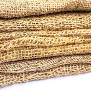 Tissu en jute 100% écologique absorbant l'humidité pour la construction, le durcissement du béton, l'emballage sur chantier, tissé, poids moyen 4,5 oz - Product Image 3