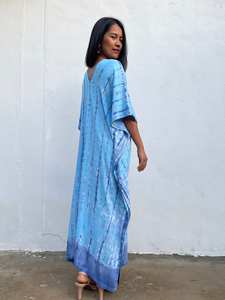 Caftán Azul Claro con Estampado Tie Dye, Talla N 52, Vestido de Playa de Jersey de Algodón para Mujer, Atuendo para Vacaciones de Verano - Product Image 4