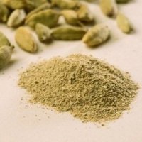 Poudre de cardamome verte naturelle en vrac OEM, saveur intense et arôme riche, qualité alimentaire, épice aromatique finement moulue pour l'exportation en gros