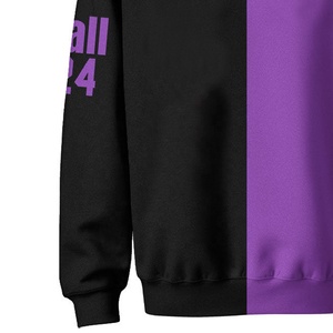Sudadera de cuello redondo para hombre, en negro y morado con bloques de color, corte regular, estilo casual, tejida, con estampado por transferencia térmica. - Product Image 4