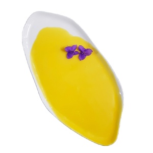 Bandeja de Servir Esmaltada de Lujo con Forma de Barco, Plato Decorativo Moderno de Metal, Centro de Mesa Amarillo Hecho a Mano para Hogar, Hotel, Restaurante - Product Image 1