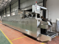 Ligne de production automatique de gaufrettes plates, machine à fabriquer des biscuits gaufrettes de petite capacité à vendre