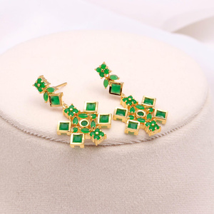 Ensemble de collier avec pendentif émeraude carrée |   Bijoux de luxe plaqués or 22 carats pour femmes |   Collier de mariée élégant, prix de gros - Product Image 2