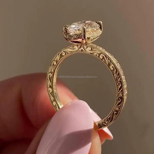 แหวนหมั้นเพชรโมอิสซาไนต์ทรงรี สไตล์วินเทจ เงินแท้ 925 ประดับแบบ Prong Set แหวนแต่งงานสไตล์อาร์ตเดโค ของขวัญครบรอบสำหรับผู้หญิง - Product Image 3