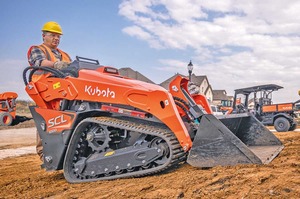 รถตักล้อยางขนาดเล็ก Kubota SCL1000 เครื่องยนต์ดีเซล  รถตักตีนตะขาบขนาดกะทัดรัด  ยกของได้สูง แรงยกสูง เหมาะสำหรับงานก่อสร้าง - Product Image 2