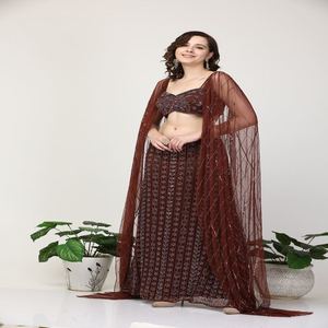 Elegante conjunto de lehenga choli con lentejuelas y dupatta transparente |   Traje Étnico de Diseñador para Fiesta para Mujer |   Ocasión Festiva de Boda - Product Image 3