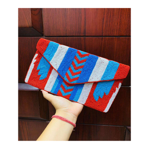 Bolso de mano tipo sobre con diseño de rayas blancas y cuentas, muy vendido, para damas. Bolso de mano con forro de satén, muy vendido, para fiestas. - Product Image 4