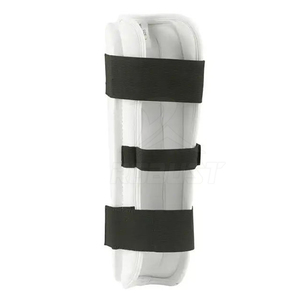 Protège-tibias en cuir de haute qualité pour l'entraînement de Taekwondo - Équipement d'arts martiaux léger et écologique, personnalisable, fabriqué au Pakistan - Product Image 3