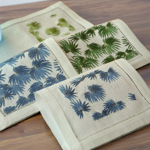 Servilleta de Lino para Cóctel Palm Grove |   Servilleta de Mesa Reutilizable Ecológica de Lino 100% Natural Premium, Diseño de Palmeras Tropicales - Product Image 4