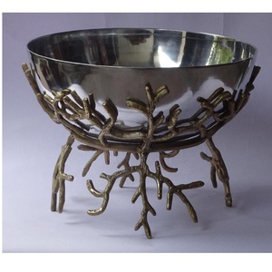 Venta caliente forma de hoja martillado redondo centro de mesa cuenco en latón de aluminio y acabado plateado decoración del hogar cuenco de Metal rústico - Product Image 5