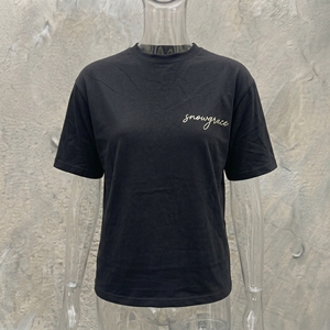 เสื้อยืดแขนสั้นสีดำสำหรับผู้ชาย Snowgrace ทรงปกติ ผ้าคอตตอนเจอร์ซีย์ ลำลอง คอกลม พิมพ์ลายตัวอักษร ด้านหน้ามีโลโก้ - Product Image 5