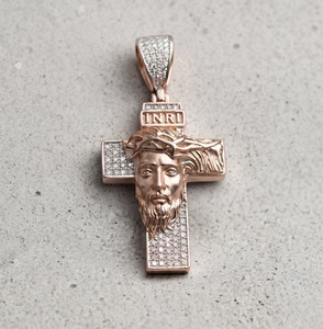 Collier Pendentif Croix Hip Hop Chrétienne Jésus en Argent 925 Plaqué Or Rose Micro-Pavé Moissanite Certifié par un tiers - Product Image 1