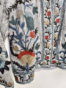 Nouvelle veste en tissu Tnt avec broderie Suzani faite à la main, manches longues, vêtements ethniques indiens pour femmes, vêtements de mode artisanaux - Product Image 5