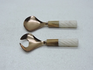 Juego de servidores de ensalada de acero inoxidable con mango de resina, vajilla sofisticada para gastronomía gourmet, para minoristas y hostelería. - Product Image 6