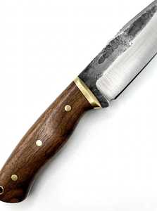 Cuchillo Utilitario para Exteriores de Acero al Carbono Forjado a Mano Personalizado con Mango de Madera de Nogal y Empuñadura de Latón, Grado DIY, OEM Personalizable - Product Image 5