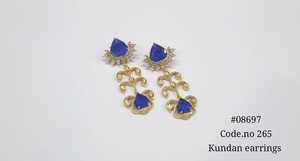 ต่างหูแบบห้อย รุ่น 08697Kundan สีทอง ประดับเพชรซิคอนคู่ รูปแบบทับทิมและเพชร เหมาะสำหรับผู้หญิง สวมใส่ในงานปาร์ตี้ - Product Image 3