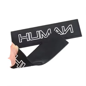 ซัพพลายเออร์ชั้นนำ รับทำโลโก้ปั๊มนูน 3 มิติ แผ่นยางติดเสื้อผ้าแบบรีดร้อน ป้ายซิลิโคนสำหรับเสื้อผ้า ปี 2026 - Product Image 1