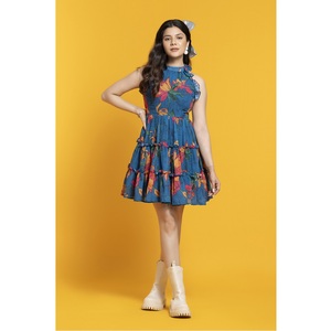 Vestido Largo Elegante con Estampado de Loto Azul, Diseño Único, Corte Holgado Informal, Disponible a Precio de Fábrica - Product Image 1