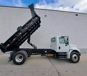 Camión Volquete International 4300 Usado de Alto Rendimiento, Años 2016, 2017 y 2018, Envío a Todo el Mundo - Product Image 1