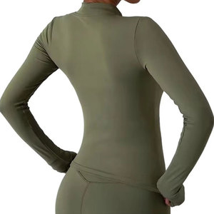 Veste de sport ajustée à fermeture éclair intégrale avec logo personnalisé, veste de yoga pour femmes à manches longues, respirante et abordable - Product Image 2