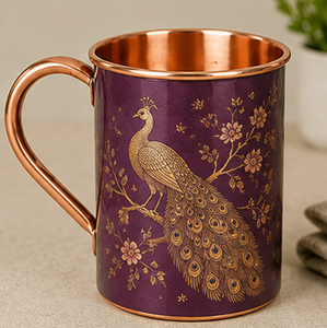 Mug à Moscow Mule en cuivre doré avec motif paon imprimé, émail violet royal de luxe - Product Image 1