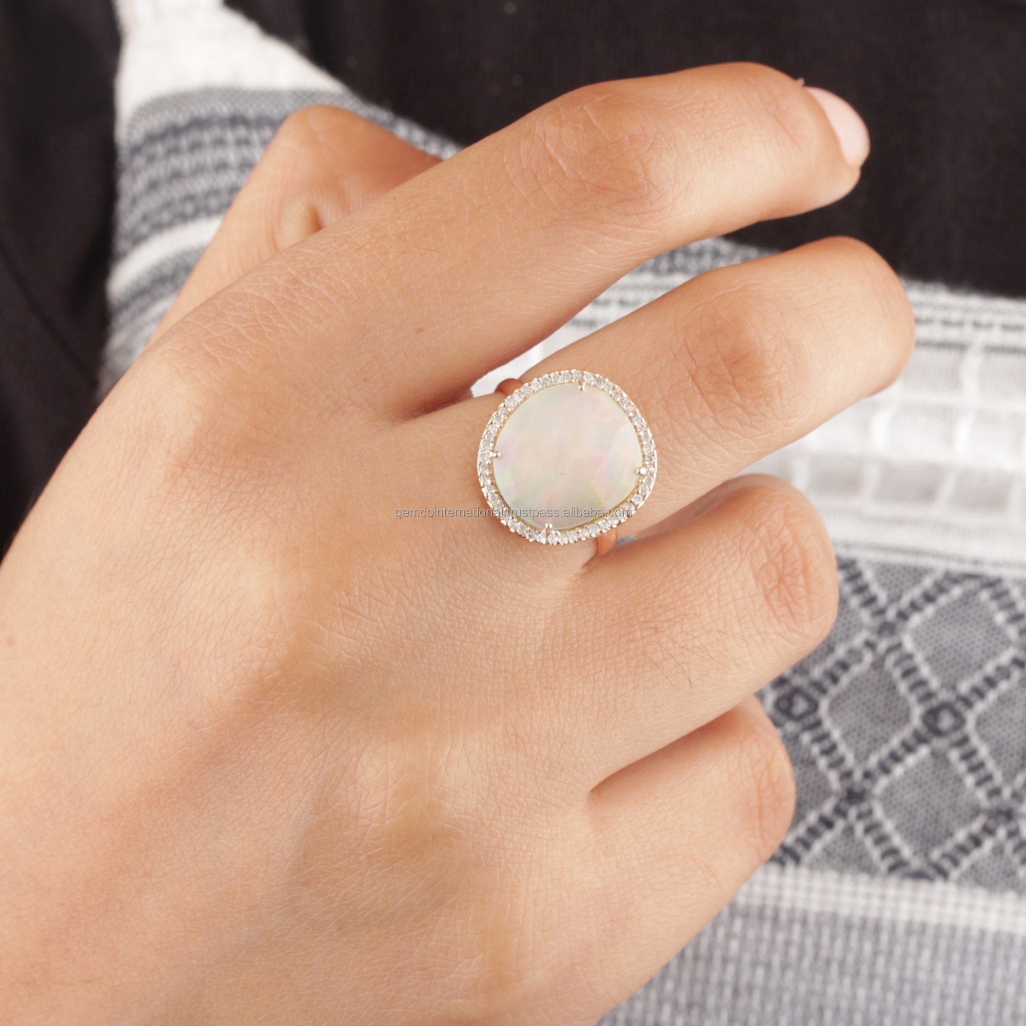 天然钻石蛋白石宝石结婚戒指14k纯金设计师美丽宝石订婚戒指精品珠宝