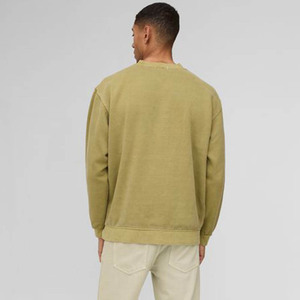 เสื้อสเวตเชิ้ตคอกลมผู้ชายผ้าฝ้าย 100% สวมใส่สบาย ทนทาน ระบายอากาศได้ดี และป้องกันการยับ พร้อมดีไซน์ลายพิมพ์สกรีนทันสมัย - Product Image 3