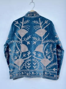 Chaqueta Unisex de Terciopelo Turquesa Bordada, Abrigo Bohemio Floral, Prenda Exterior Artesanal de Arte Folclórico, Algodón Transpirable de Artesano Indio - Product Image 4
