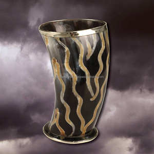 แก้วช็อตทำมือจากเขาสัตว์แท้สำหรับงานเทศกาลและงานอีเว้นท์ แก้วช็อตจากเขาสัตว์ธรรมชาติที่ไม่เหมือนใครสำหรับดื่มเบียร์และไวน์ - Product Image 4