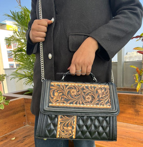 Bolso de mano de lujo personalizado para mujer 2025, de cuero con herramientas a mano bandolera, bolsos de cadena acolchados, bolsos de hombro de diseñador de cuero genuino - Product Image 3
