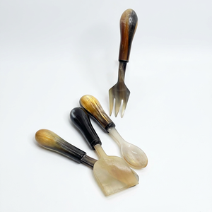 Ensemble d'ustensiles de service en corne naturelle, écologiques et durables, cuillère, fourchette, spatule, fabrication artisanale, vente en gros, logo personnalisé, OEM, ODM, en vrac - Product Image 3