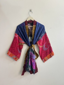 ชุดคลุมกิโมโนผ้าไหมส่าหรีอินเดียสำหรับผู้หญิง แบบสั้น ใส่คลุมชุดฤดูร้อน ชุดลำลอง - Product Image 4