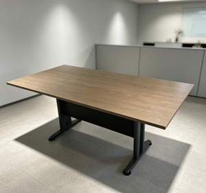 Mesa de Conferencia Rectangular con Tablero de Aglomerado y Chapa de Madera, Patas Metálicas, Diseño Moderno, Construcción Estable, Muebles de Oficina - Product Image 1
