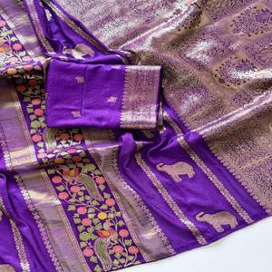 Sari VASTRA COTTAGE en viscose de Chine, tissé jacquard avec des broderies dorées Zari, motif Meenakari Paon et Éléphant Butta - Product Image 2