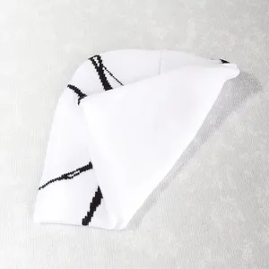 Gorro Unisex con Diseño de Personajes, Estilo Urbano, Cálido para Invierno, Talla Adulto, Hecho a Mano, 100% Algodón Jacquard, para Exteriores - Product Image 3