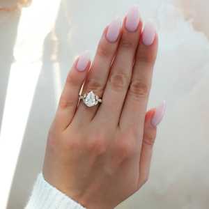 Anillo de Compromiso con Diamante de 2 Quilates en Forma de Hoja, Oro Sólido de 14K, Corte Pera, Cultivado en Laboratorio, Engaste de Bisel, Solitario de 2.1mm, Certificado IGI, Estilo Minimalista - Product Image 2