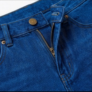 Shorts en jean tendance à bords effilochés pour femme – Élégants, décontractés, couleur personnalisable, taille haute, bas de tenue streetwear pour femme - Product Image 4